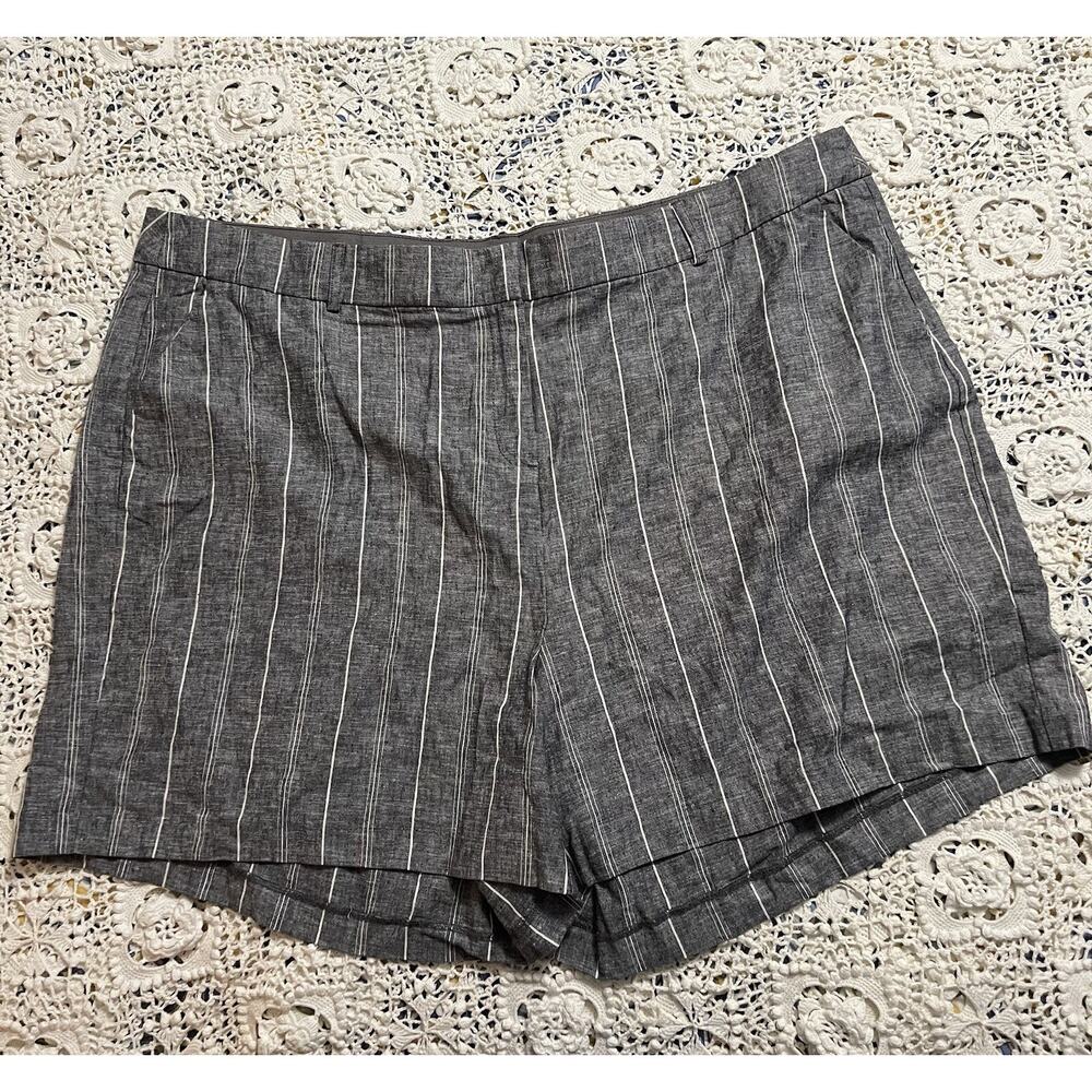 Lane Bryant Shorts Gray and White Striped Short Size 28
